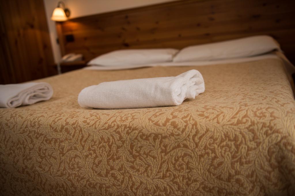 Albergo Meublè Vecchio Scarpone Baceno Zimmer foto