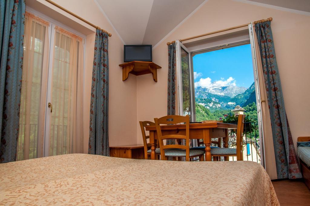 Albergo Meublè Vecchio Scarpone Baceno Zimmer foto
